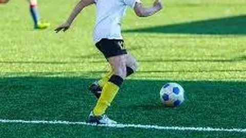 【彩界高手揭秘】010期大乐透独家预测：三剑客出击，绝杀号码01、06、11揭晓！